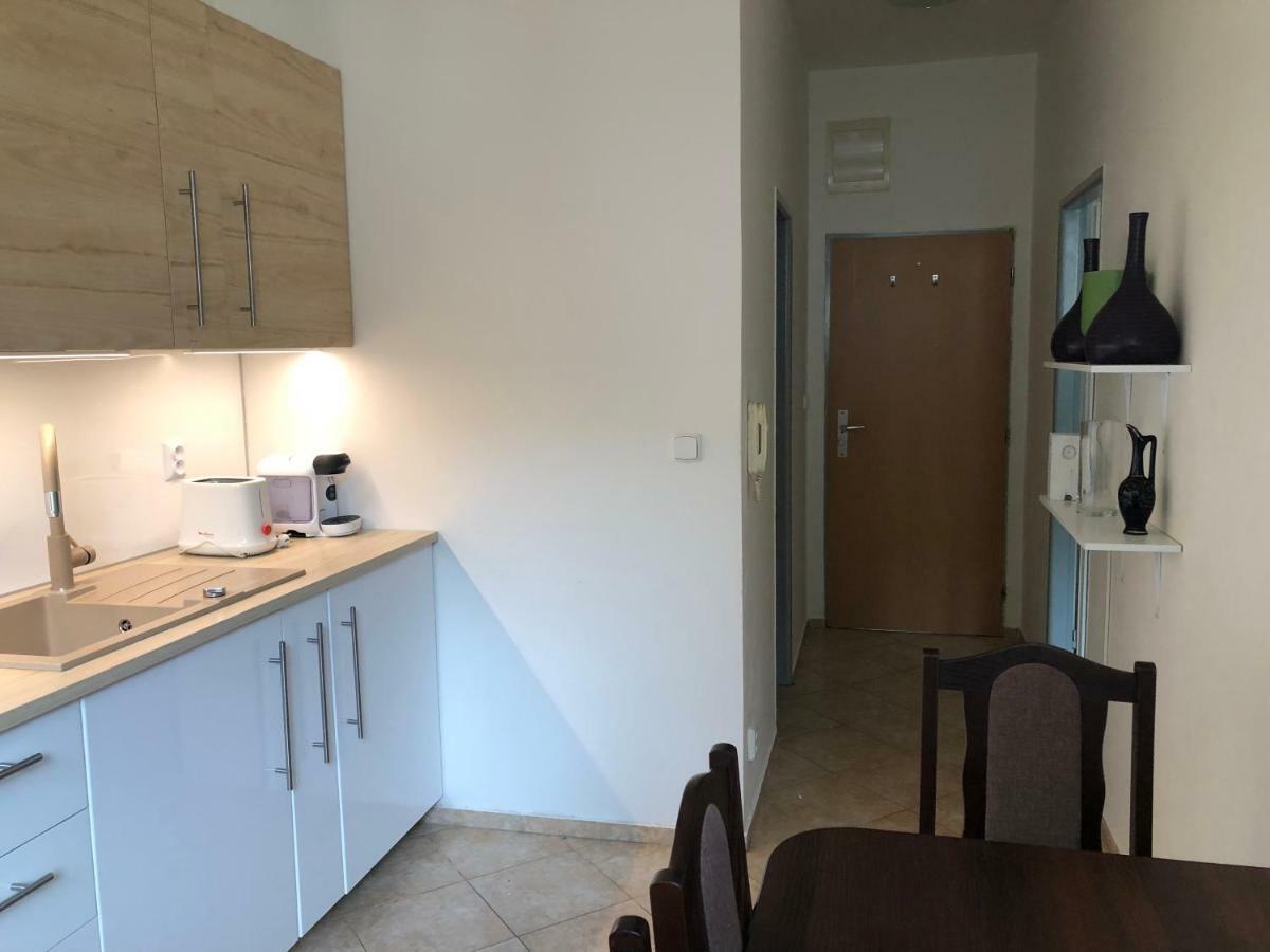 Moonstreet Apartments Братислава Экстерьер фото